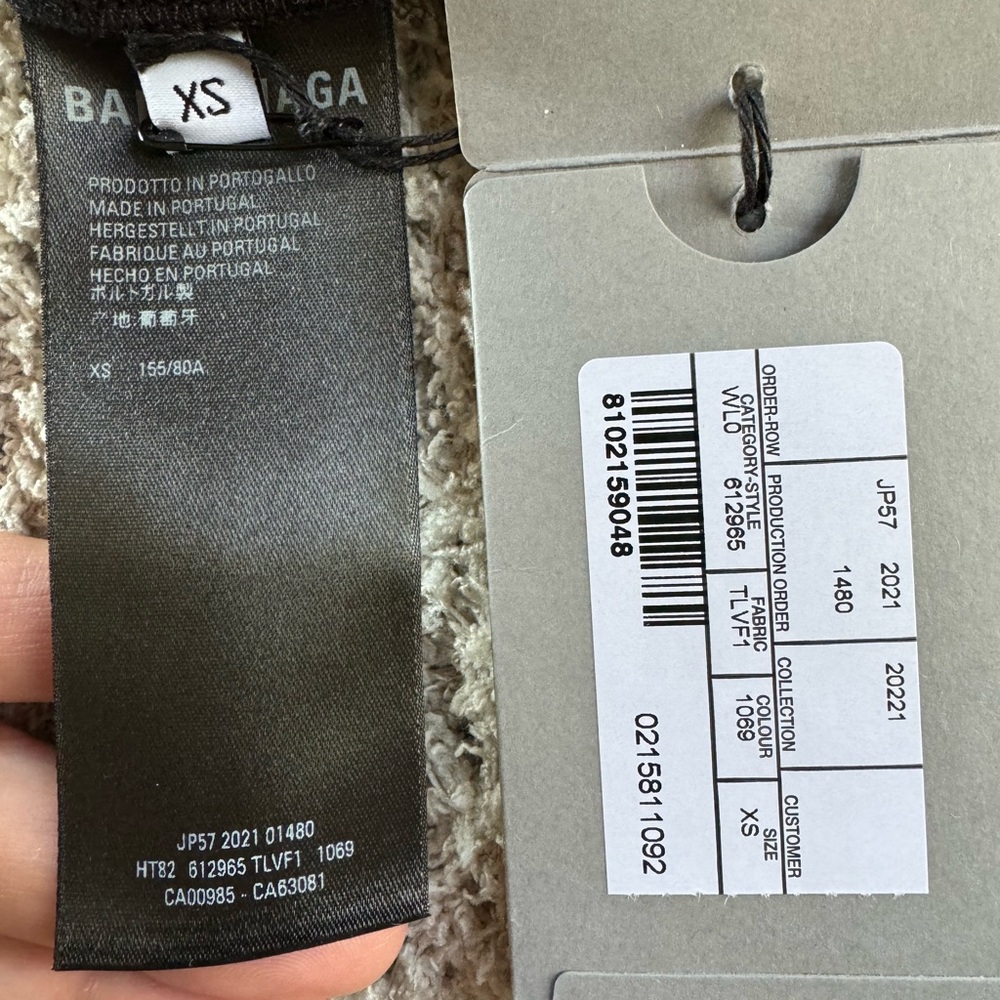 NWT Balenciaga unisex shirt. XS. T-shirt. - Picture 5 of 5